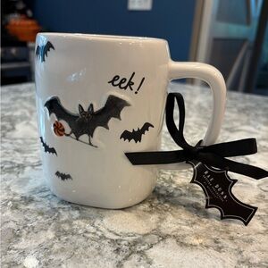 NWT 🎃 Rae Dunn Halloween eek! Mug with bat design 🎃